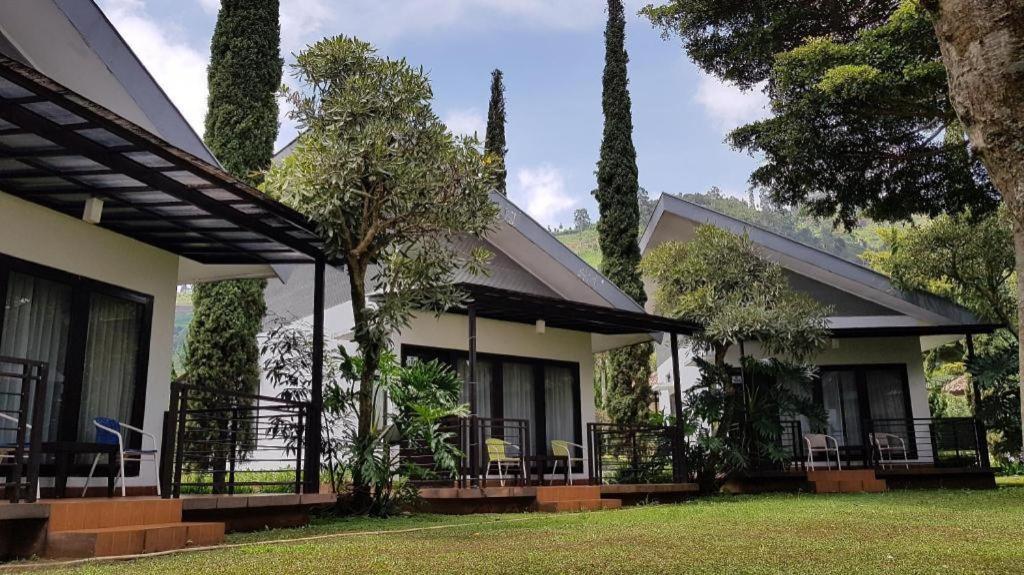Mountain Spring Resort Lembang Exterior foto