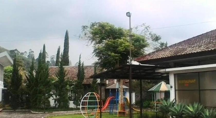 Mountain Spring Resort Lembang Exterior foto